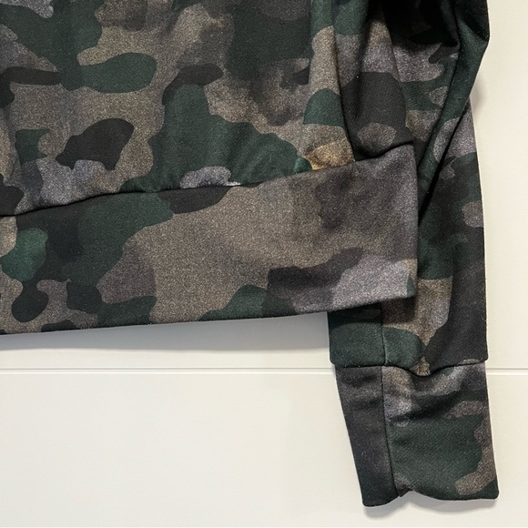 Nike | Camo Sweatshirt - Picture 11 of 13